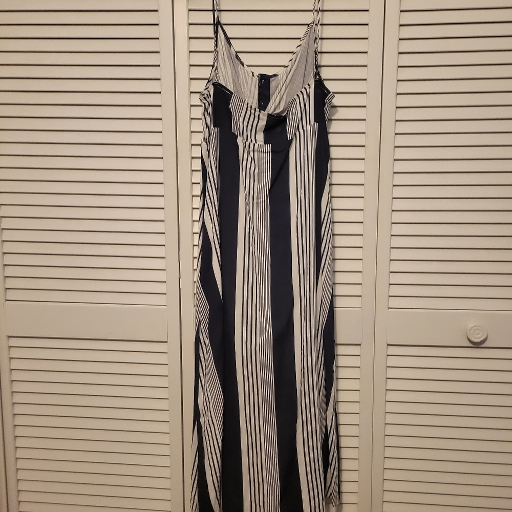 The Clothing Company dress - Picture 2 of 9
